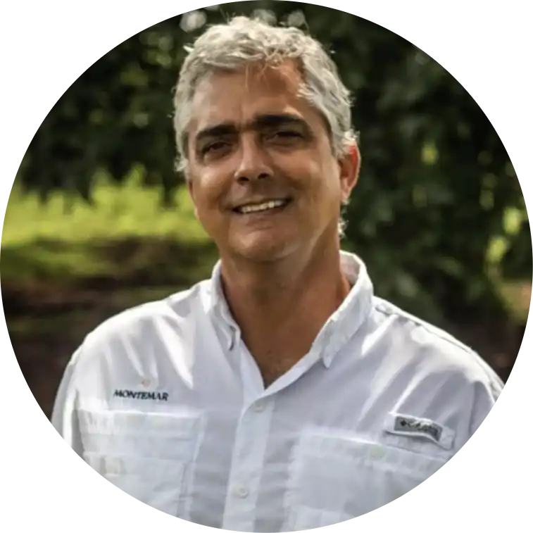 roberto smiling photo