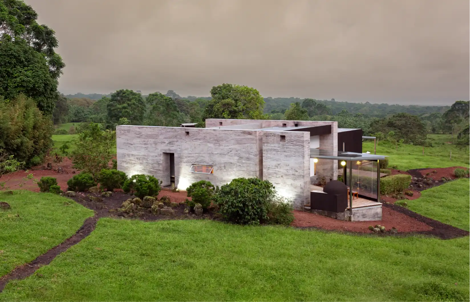 Fachada moderna blanca